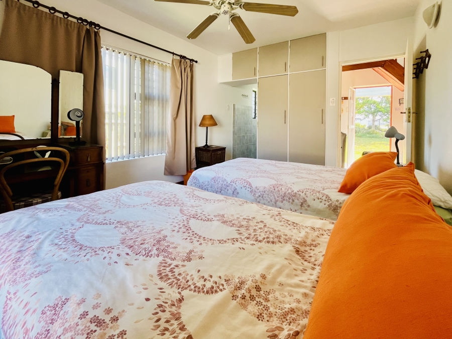2 Bedroom Property for Sale in Sandbaai Western Cape